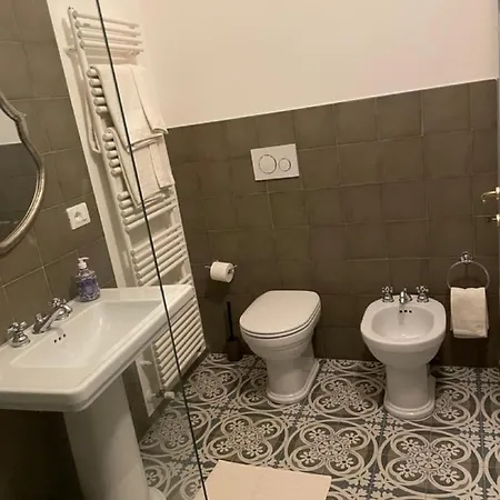 Guest house Borgogna 14