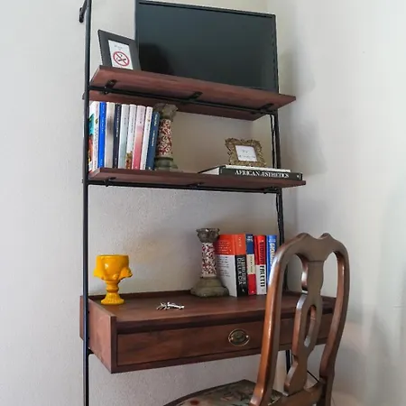 Guest house Borgogna 14 3*