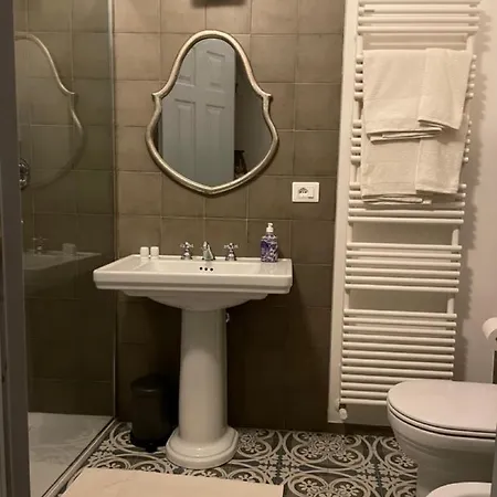 Borgogna 14 Реджонель-Эмилия